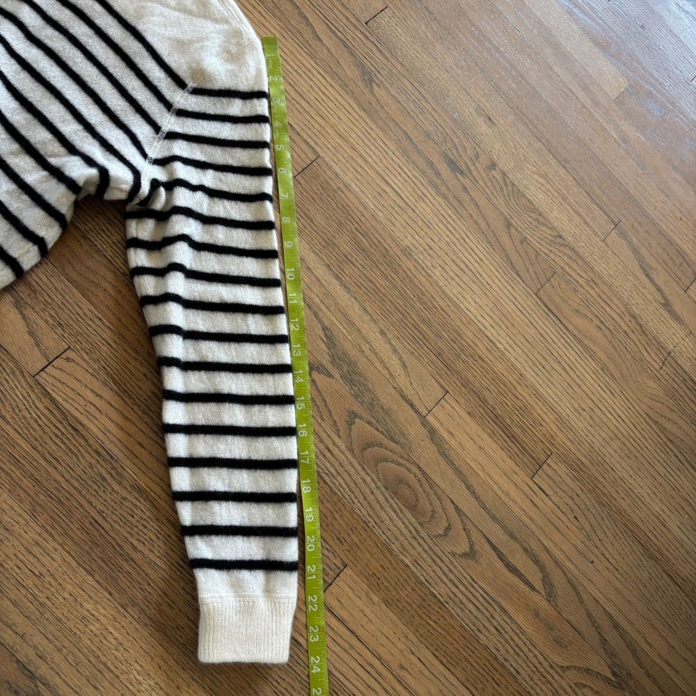 Reformation Cashmere Striped Sweater Small Cream Black Crewneck Long Sleeve - Picture 4 of 8